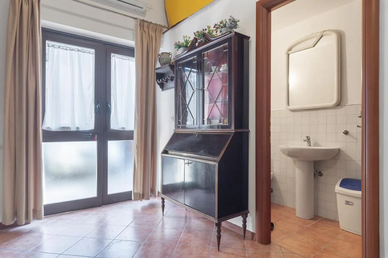 بيت للعطل باليرمو Casa Vacanza Helena Centro Storico